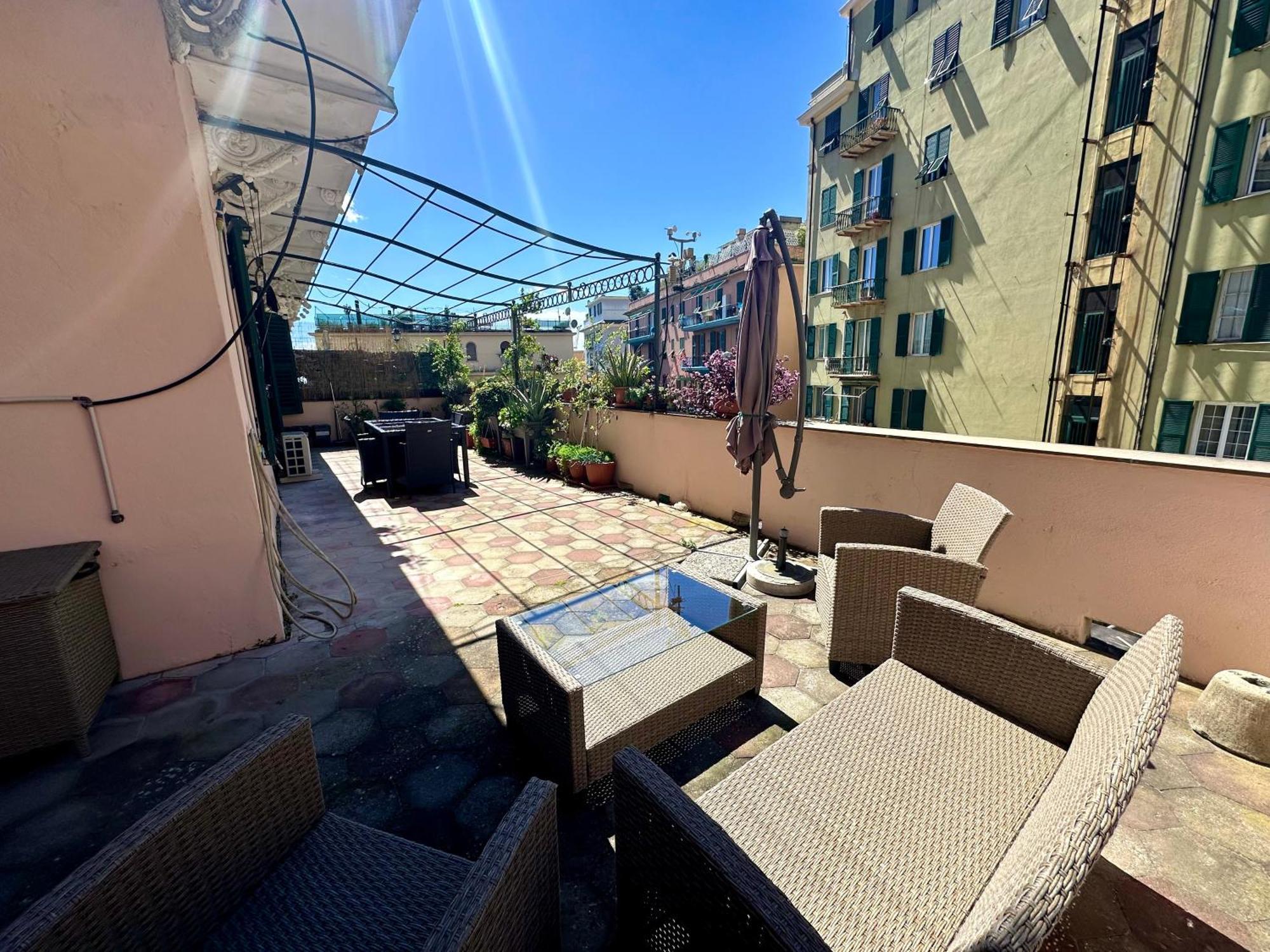 Sole, Terrazza, Centro Citta E Wi-Fi Veloce! Apartment Genoa Exterior photo